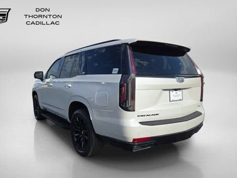Used 2023 Cadillac Escalade Sport Platinum w/ LPO, ONYX Package AWD/4WD image 3