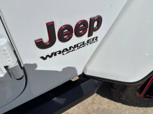 Used 2020 Jeep Wrangler Unlimited Rubicon AWD/4WD image 17