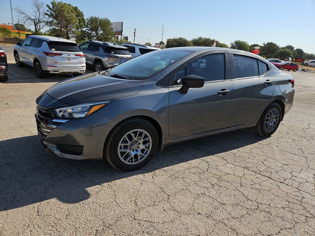 Used 2025 Nissan Versa S FWD image 5
