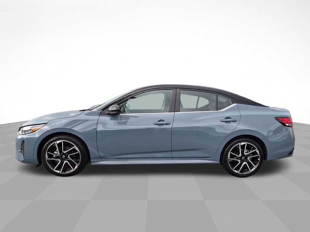 Certified 2025 Nissan Sentra SR w/ SR Premium Package FWD image 8