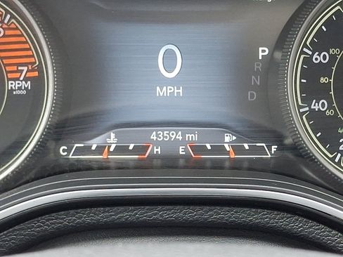 Used 2019 Jeep Cherokee Limited AWD/4WD image 20