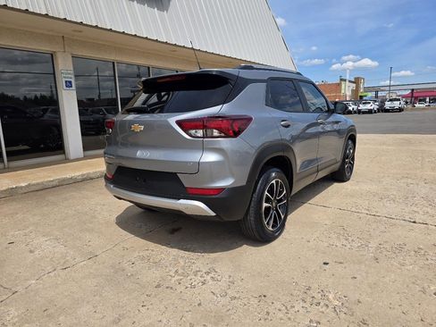 Used 2025 Chevrolet TrailBlazer LT AWD/4WD image 8