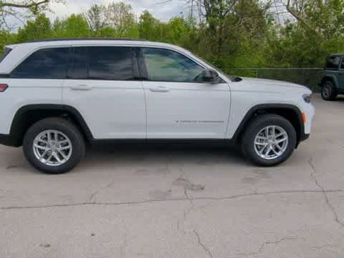 New 2026 Jeep Grand Cherokee Laredo X AWD/4WD image 9