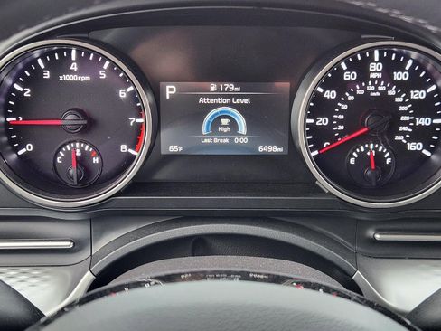 Used 2024 Kia Carnival LX image 9