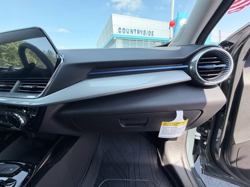 New 2026 Chevrolet Trax LT w/ Driver Confidence Package FWD image 18