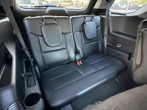Used 2023 Ford Explorer XLT w/ Equipment Group 202A AWD/4WD image 15
