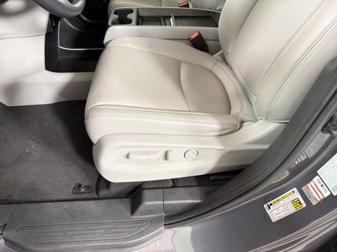Used 2023 Honda Odyssey EX-L image 14