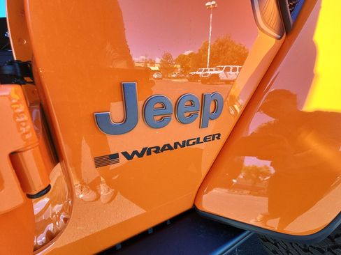 New 2025 Jeep Wrangler Unlimited Rubicon 392 image 23