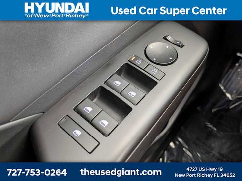Used 2024 Hyundai Kona Limited FWD image 32