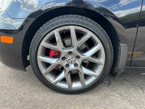 Used 2014 Volkswagen GTI Driver's Edition FWD image 9