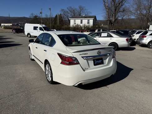 Used 2014 Nissan Altima 3.5 SL w/ Technology Package image 8
