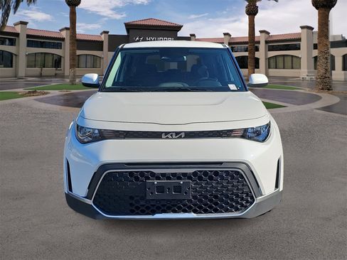 Used 2025 Kia Soul S image 3