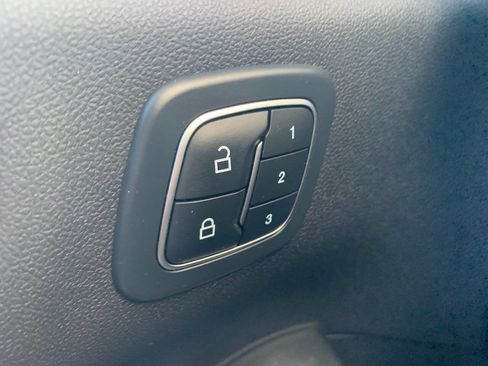 Used 2023 Ford Escape Platinum w/ Premium Technology Package AWD/4WD image 22