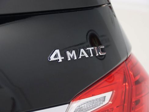 Used 2015 Mercedes-Benz GL 550 4MATIC image 24