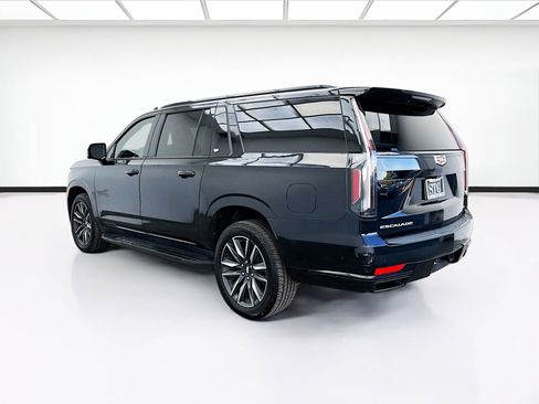 Used 2021 Cadillac Escalade ESV Sport image 6