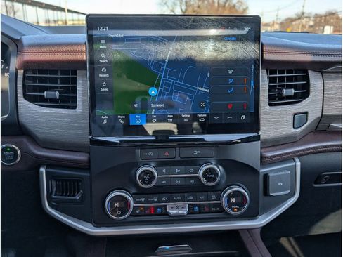 Used 2023 Ford Expedition Max Limited image 24
