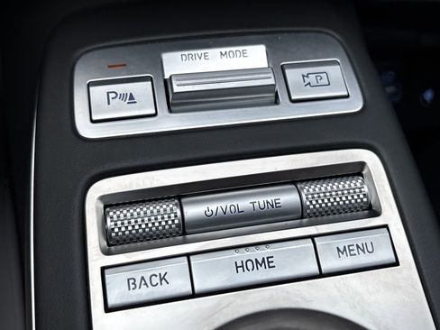 Used 2025 Genesis GV70 2.5T image 19