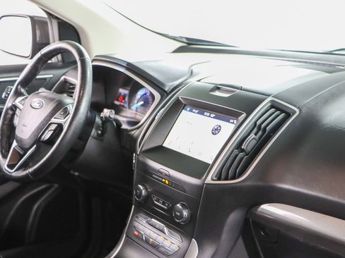 Used 2019 Ford Edge SEL w/ Equipment Group 201A image 25