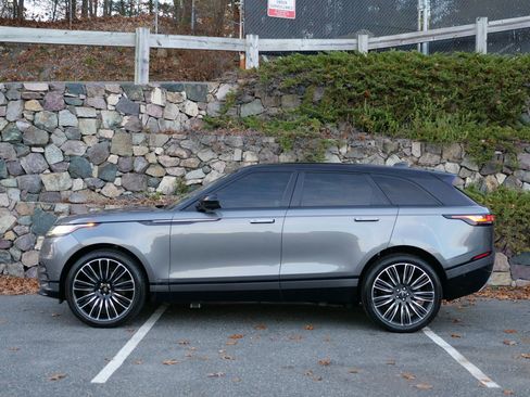 Used 2018 Land Rover Range Rover Velar R-Dynamic HSE image 6