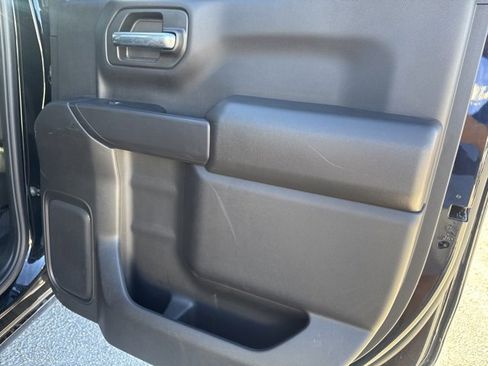 Used 2025 Chevrolet Silverado 1500 Custom image 17