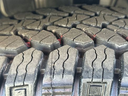 Used 2021 Hyundai Palisade SE image 12