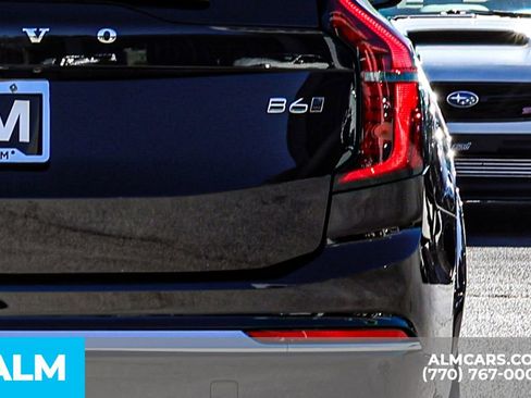 Used 2025 Volvo XC90 B6 Plus image 15