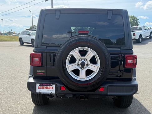 Used 2021 Jeep Wrangler Unlimited Sport AWD/4WD image 4