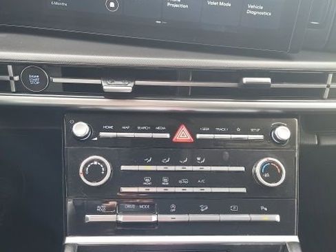 Used 2024 Hyundai Santa Fe SE image 11