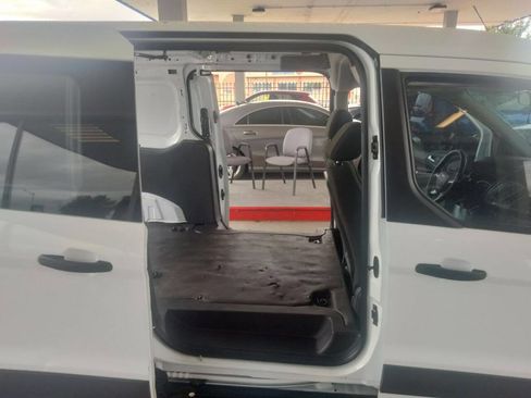 Used 2015 Ford Transit Connect XLT image 8