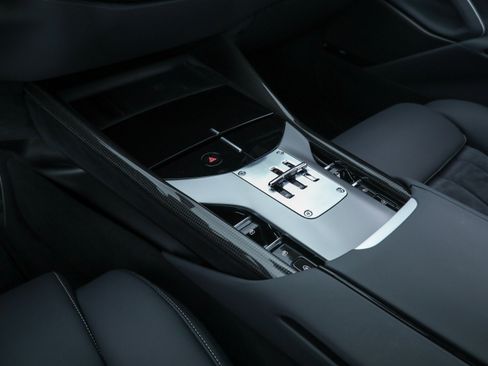 Certified 2024 Ferrari Purosangue image 34