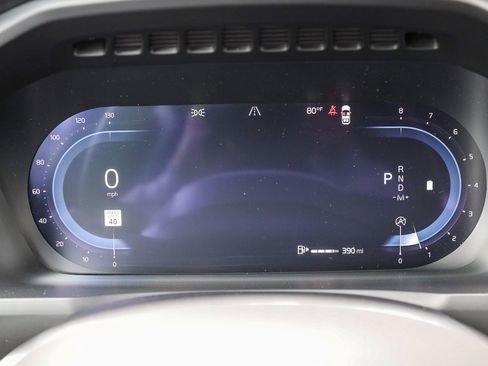 Used 2025 Volvo XC90 B6 Plus image 24