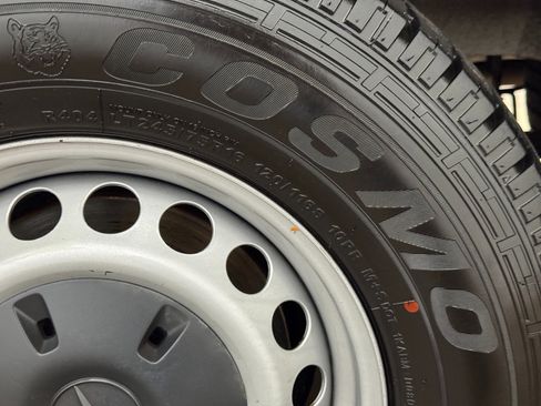 Used 2021 Mercedes-Benz Sprinter 2500 image 34