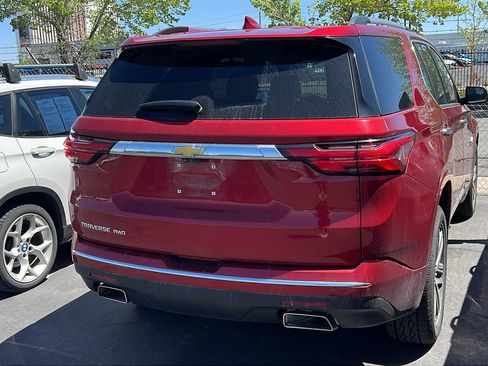 Used 2023 Chevrolet Traverse High Country w/ LPO, Floor Liner Package AWD/4WD image 2