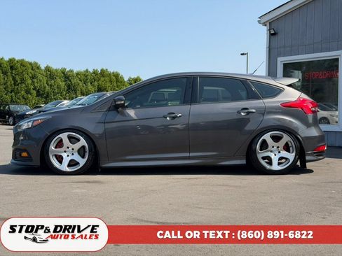 Used 2015 Ford Focus ST FWD image 8