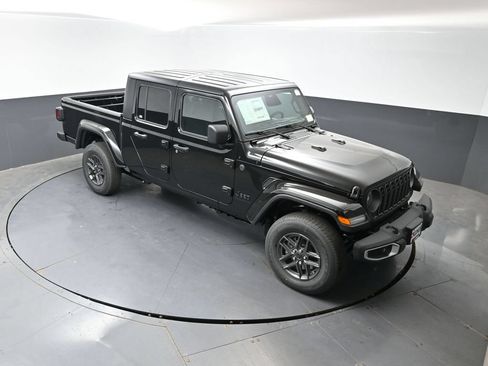 New 2026 Jeep Gladiator Sport AWD/4WD image 31