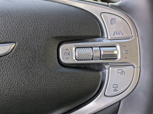 Used 2025 Genesis GV70 2.5T image 25