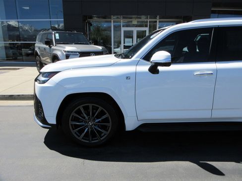 Used 2024 Lexus LX 600 F Sport AWD/4WD image 2