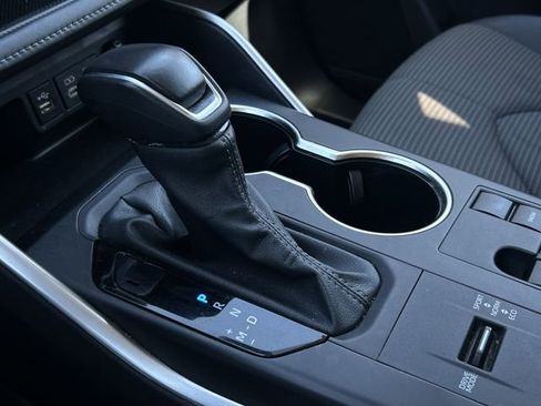 Certified 2024 Toyota Highlander LE image 16