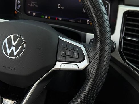 Used 2023 Volkswagen Atlas SEL R-Line AWD/4WD image 9