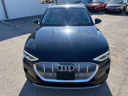 Used 2019 Audi e-tron Prestige image 13