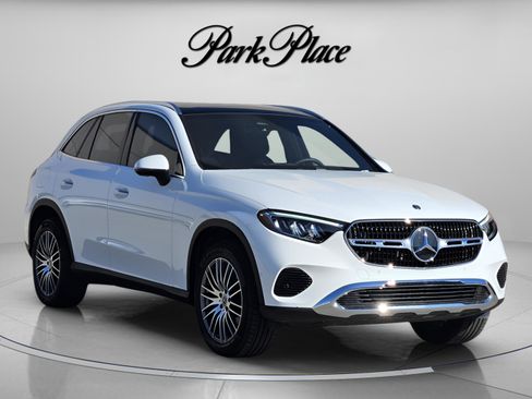 Used 2026 Mercedes-Benz GLC 300 300 image 4
