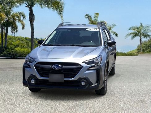 Used 2023 Subaru Outback Premium AWD/4WD image 7