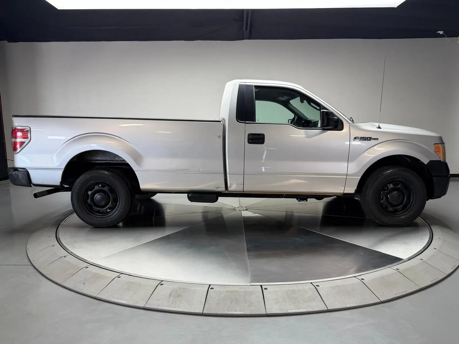 Used 2014 Ford F150 XL RWD image 6