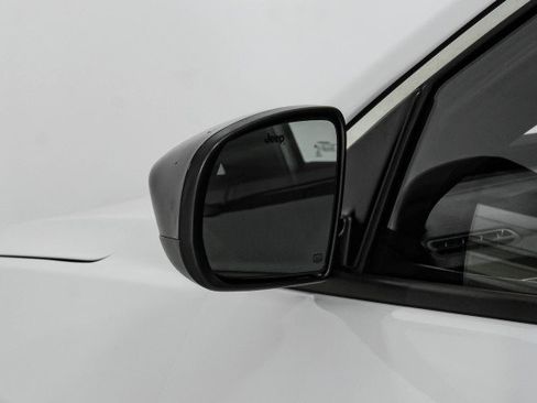 Used 2024 Jeep Compass Latitude AWD/4WD image 38