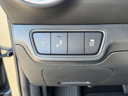 Used 2024 Kia Forte LXS w/ LXS Technology Package image 11