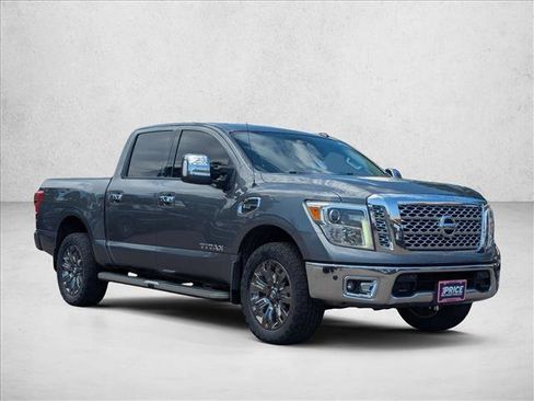 Used 2017 Nissan Titan SL w/ Off-Road Package AWD/4WD image 3