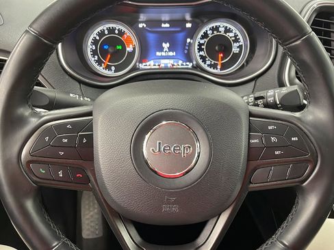 Used 2019 Jeep Cherokee Trailhawk image 15