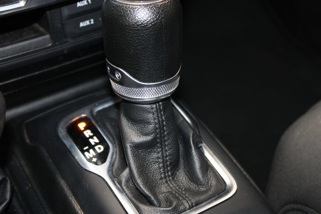 Used 2023 Jeep Wrangler Unlimited Sport AWD/4WD image 45