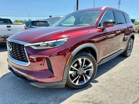 Used 2023 INFINITI QX60 Luxe w/ Performance Audio Package FWD image 3