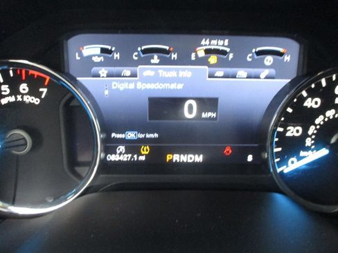 Used 2019 Ford F150 Lariat w/ Equipment Group 502A Luxury image 15